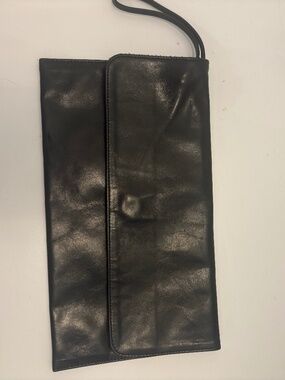 m0851 Black Leather Foldover Clutch Wristlet | Made in Canada | Minimalist Desig